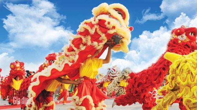 Những màn múa lân nghệ thuật Những màn múa lân nghệ thuật