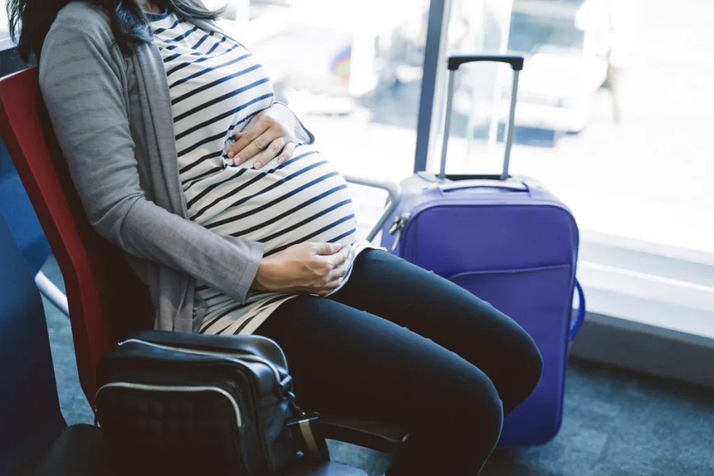 Phụ nữ mang thai đi máy bay Nok Air